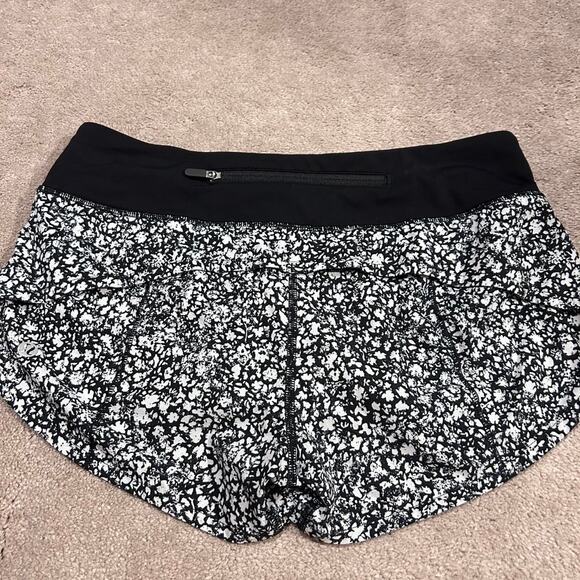 Lululemon speed ups shorts Low - Picture 1 of 4